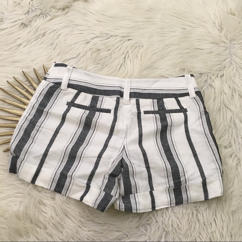 💙SOLD💙Express Linen Low Rise Striped Shorts - Picture 8 of 8